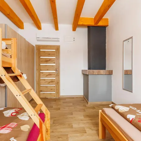 66 - Bukovka Apartamento *